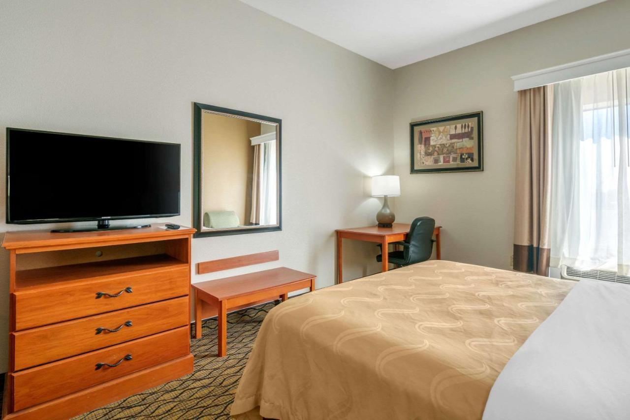 Quality Inn & Suites Jefferson City Esterno foto