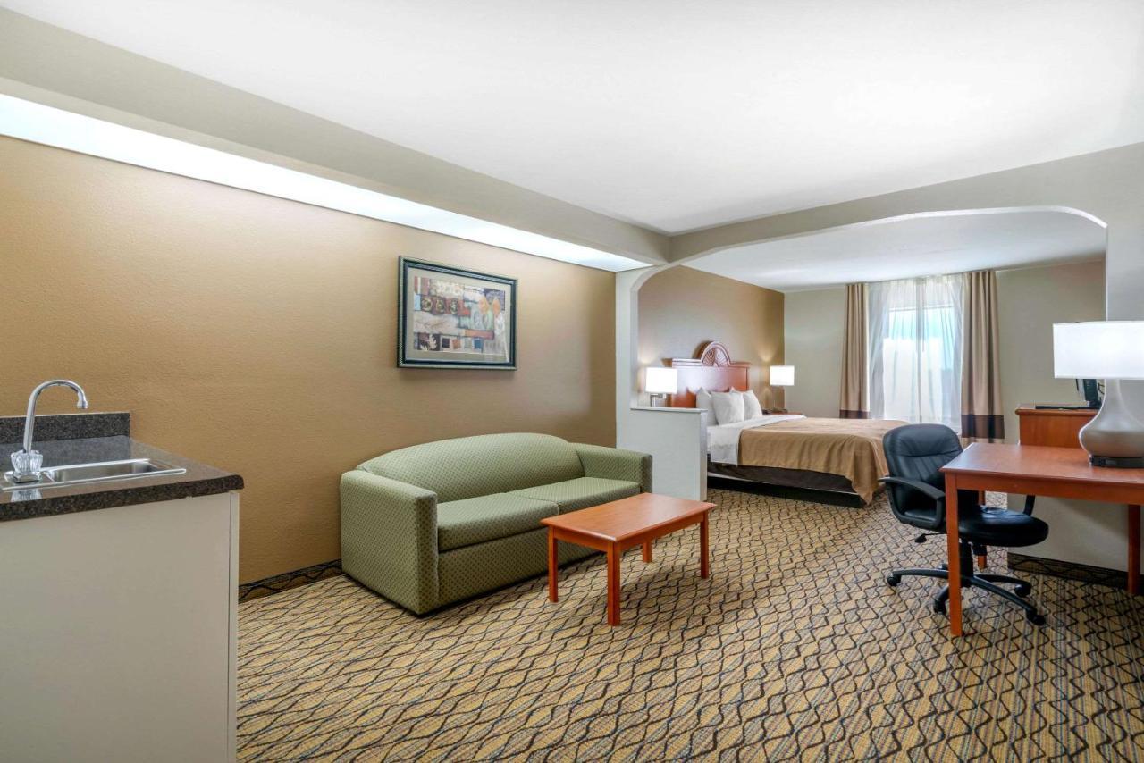Quality Inn & Suites Jefferson City Esterno foto