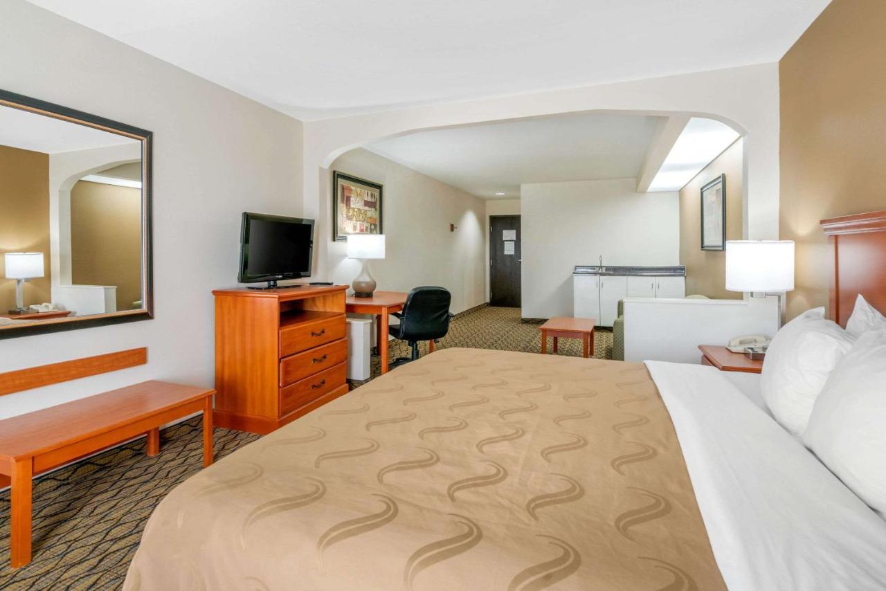 Quality Inn & Suites Jefferson City Esterno foto
