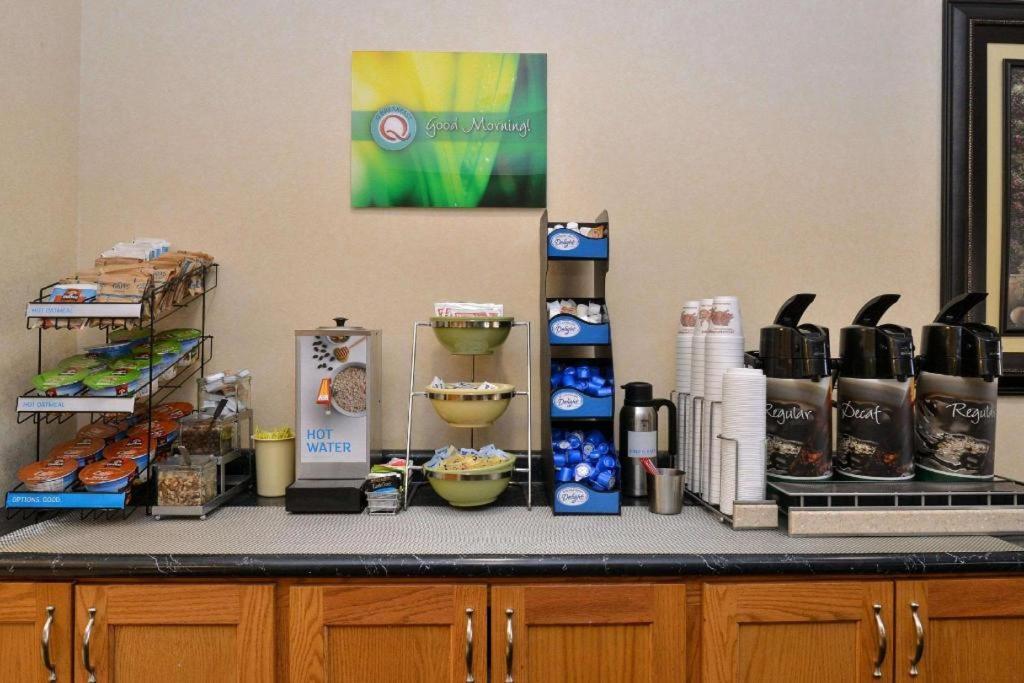 Quality Inn & Suites Jefferson City Esterno foto