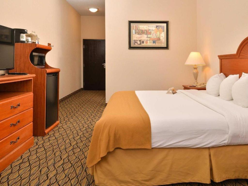 Quality Inn & Suites Jefferson City Esterno foto