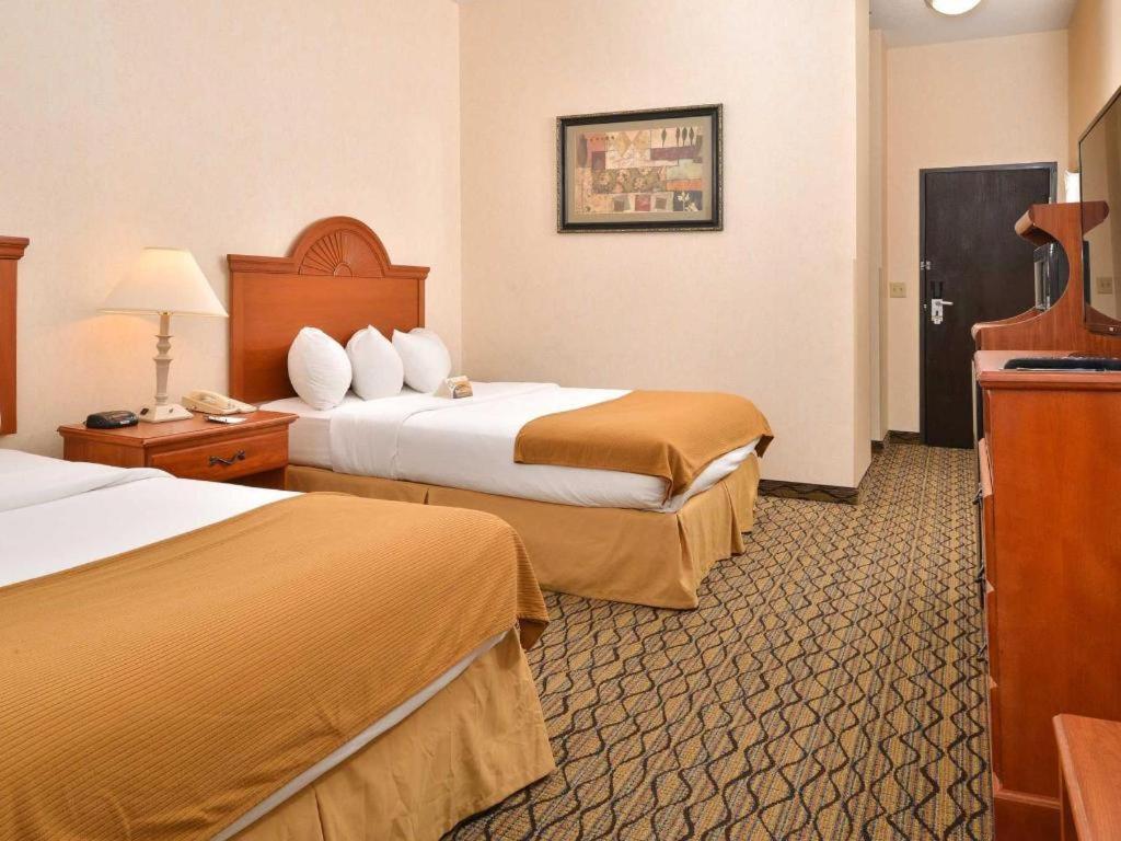 Quality Inn & Suites Jefferson City Esterno foto