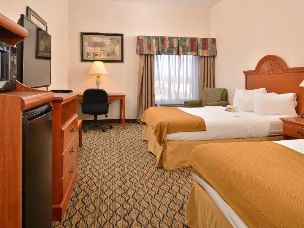 Quality Inn & Suites Jefferson City Esterno foto