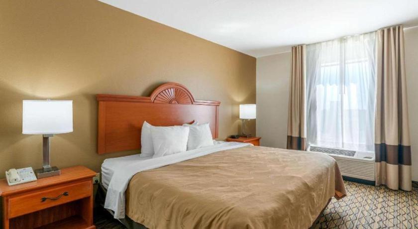 Quality Inn & Suites Jefferson City Esterno foto