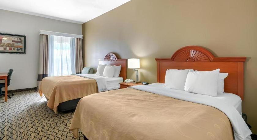 Quality Inn & Suites Jefferson City Esterno foto