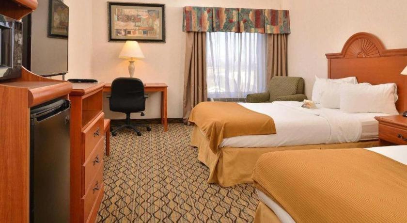 Quality Inn & Suites Jefferson City Esterno foto