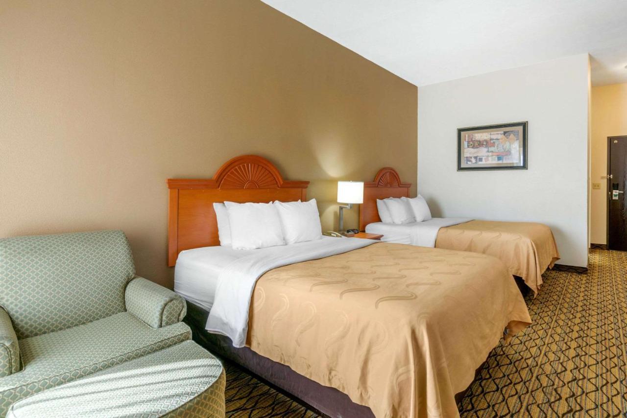 Quality Inn & Suites Jefferson City Esterno foto